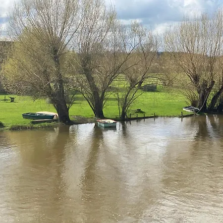 Le Petitepinay Et فندق مبيت وإفطار *