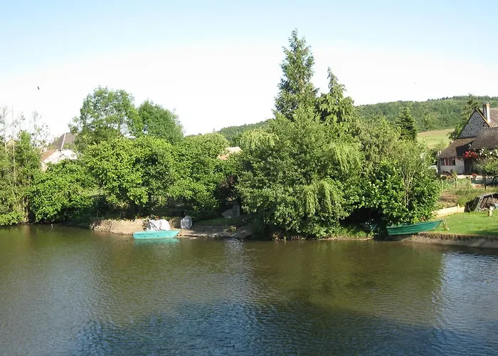 Le Petitepinay Et Panzió